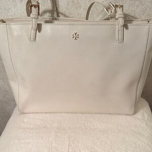 Tory Burch Elegant White Tote Bag